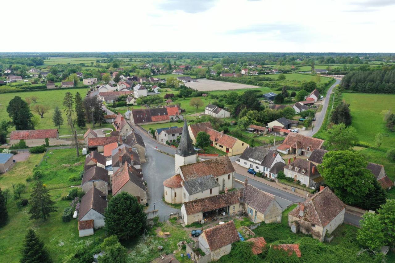 Villa Les Vignes Pierre Mornay-sur-Allier Exterior foto